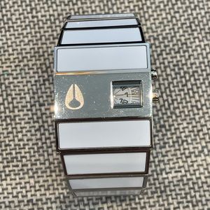 Nixon The Rotolog Wristwatch White